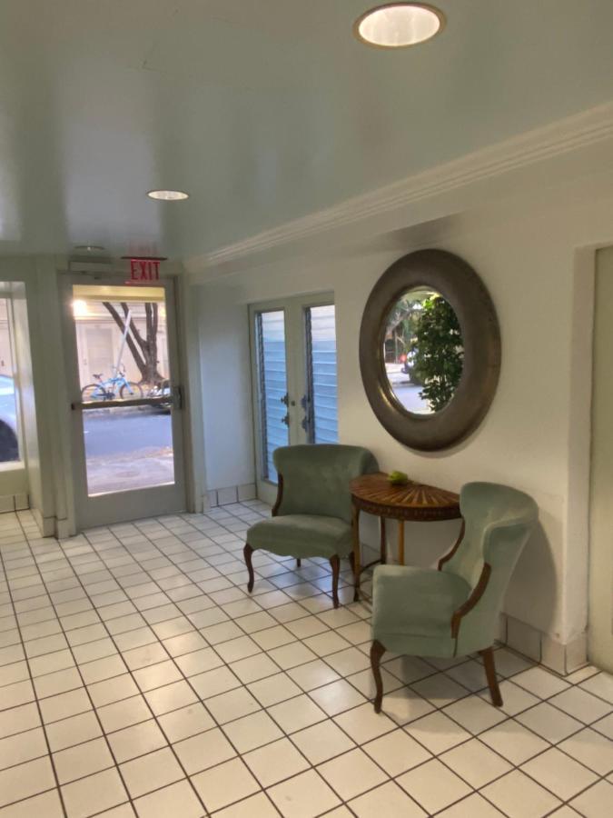 Seashore Waikiki Studio 1 Block From A Beach No Resort Fees Хонолулу Екстериор снимка
