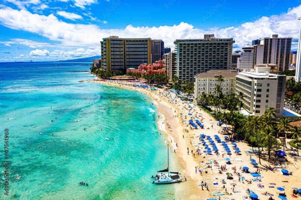 Seashore Waikiki Studio 1 Block From A Beach No Resort Fees Хонолулу Екстериор снимка